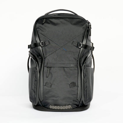 VX21 black DVRGE backpack on a white background